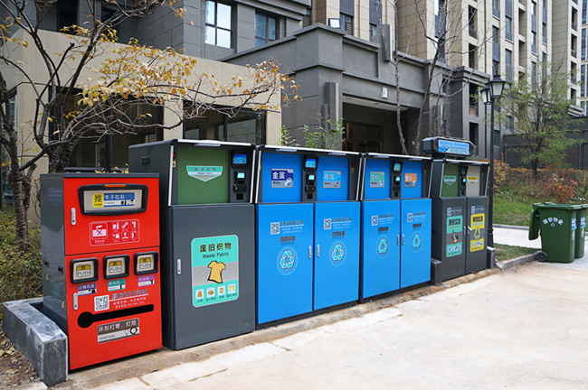 有了德澜仕智能分类垃圾箱,上海垃圾分类